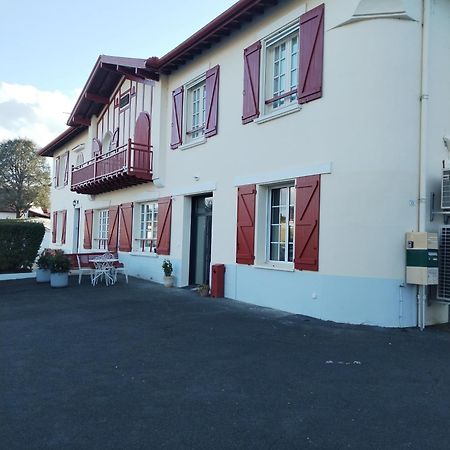 Gite Classe 4 Etoiles Mulhoa Hasparren Exterior photo